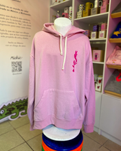 Cargar imagen en el visor de la galería, SUDADERA BUENA VIBRA PERO NO PENDEJA
