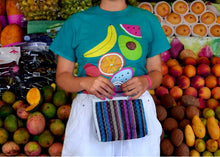 Cargar imagen en el visor de la galería, FRUTAS CHULAS TEE
